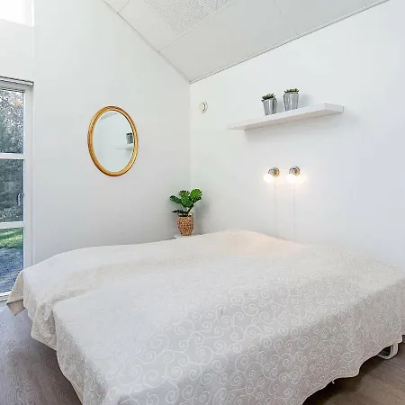 Holiday home Stunning In Blvand With Wifi