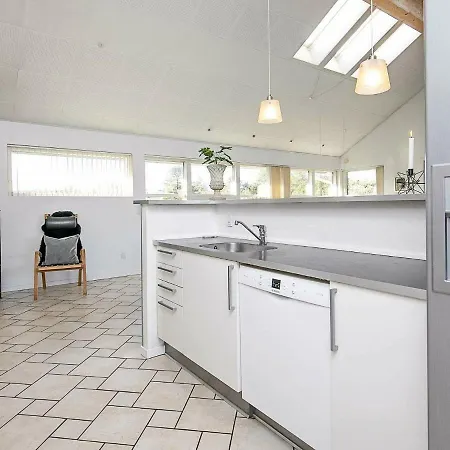 Holiday home Stunning In Blvand With Wifi